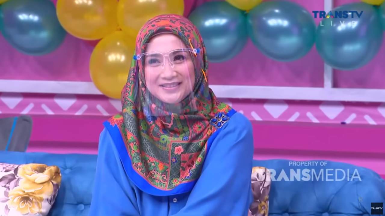 Duh..., Desy Ratnasari Cakepnya Awet Banget Ya... - Trans TV