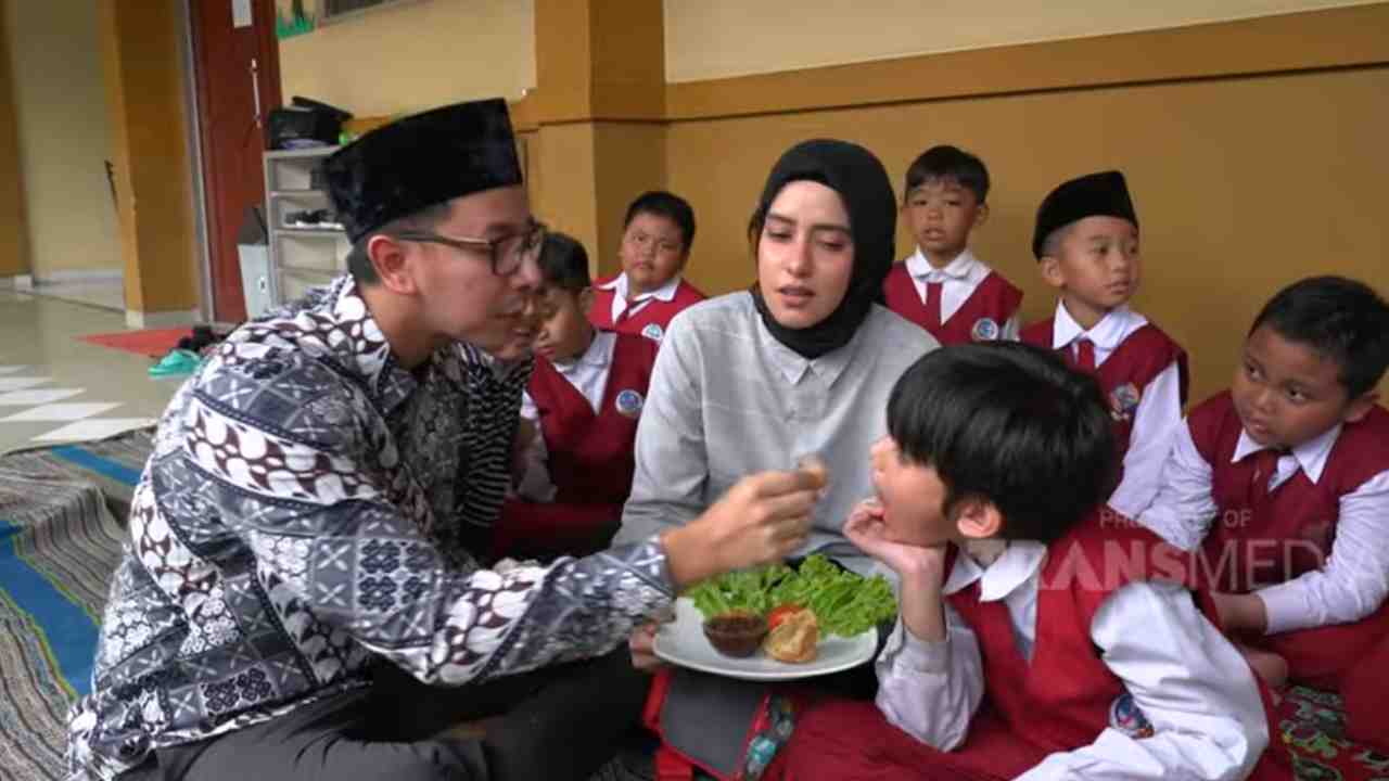 Masak Masak & Makan Makan Bareng Di Sekolah - Trans TV